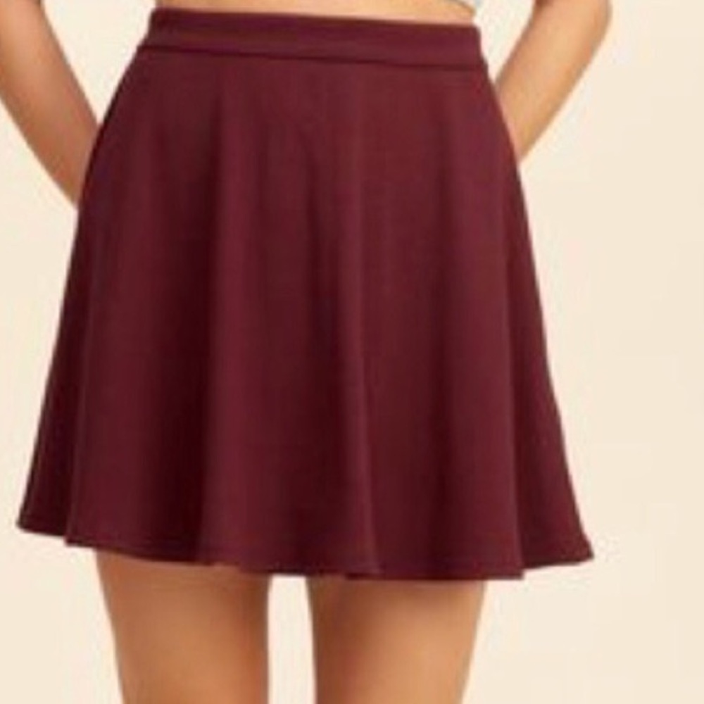 New Hollister Burgundy Skater Mini Skirt Sz L